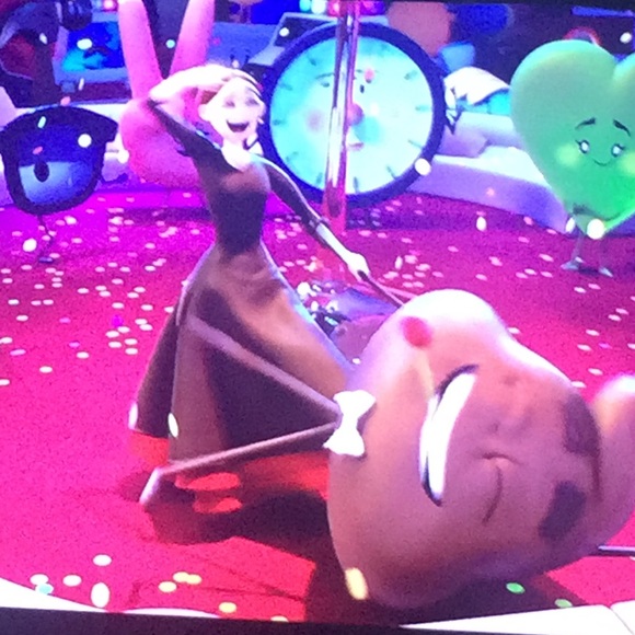 Meet your Posher, Edith - Picture 1 of 1